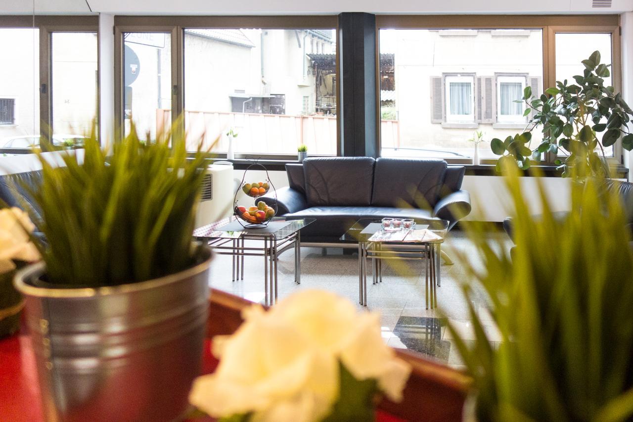 Kontaktlos Hotel Am Kappelberg Kontaktlos Fellbach Eksteriør bilde